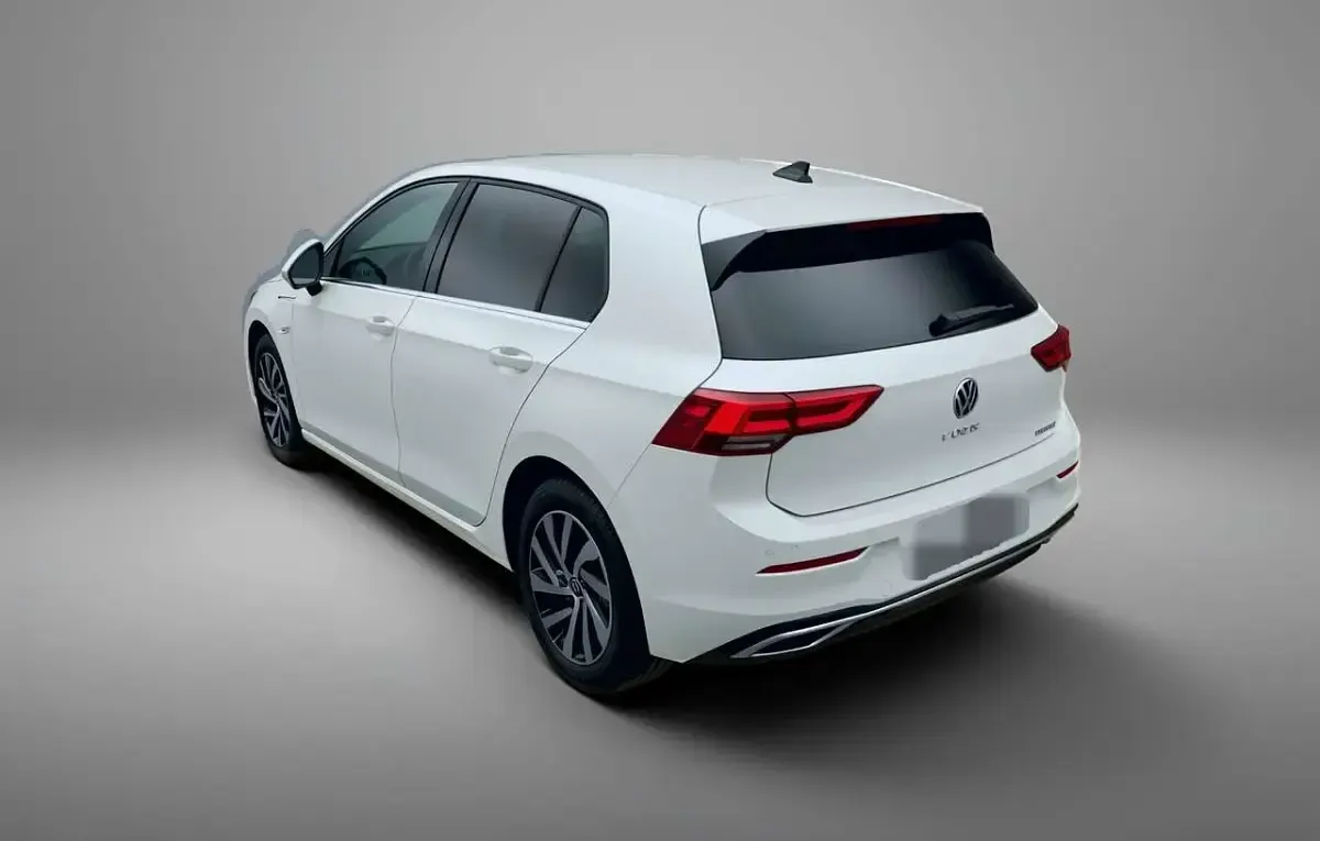 Usata VW Golf VII Style 150 CV (110 kW) 2021 Bianco Utilitaria
