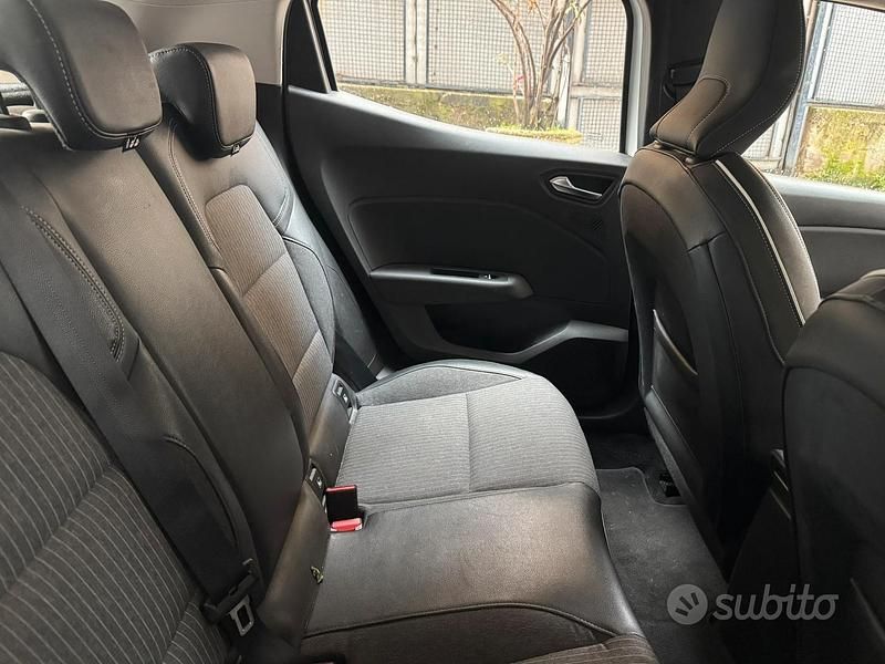 Usata Renault Clio V 100 CV (73 kW) 2021 Bianco Berlina