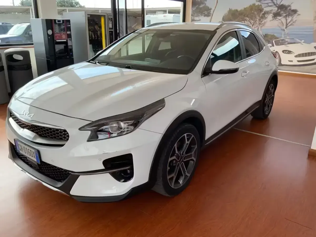 Usata Kia XCeed 135 CV (99 kW) 2022 Bianco SUV