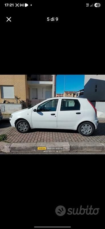 Usata Fiat Punto 60 CV (44 kW) 2001 Bianco Utilitaria