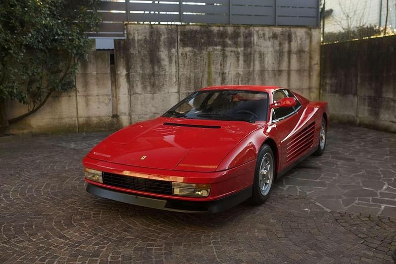 Usata Ferrari Testarossa 390 CV (286 kW) 1985 Rosso Coupé