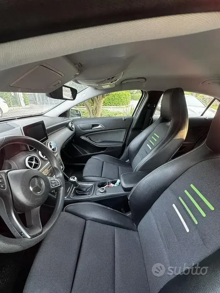 Usata Mercedes A160 Executive 102 CV (75 kW) 2017 Grigio Utilitaria