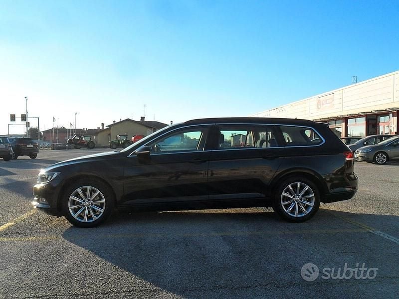 Usata VW Passat Business 150 CV (110 kW) 2019 Nero Station wagon