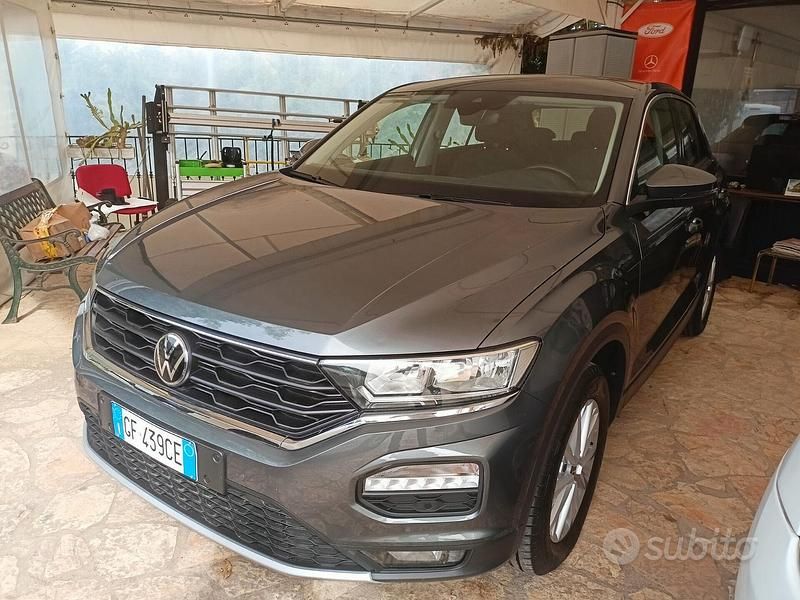 Usata VW T-Roc Business 150 CV (110 kW) 2021 Grigio SUV