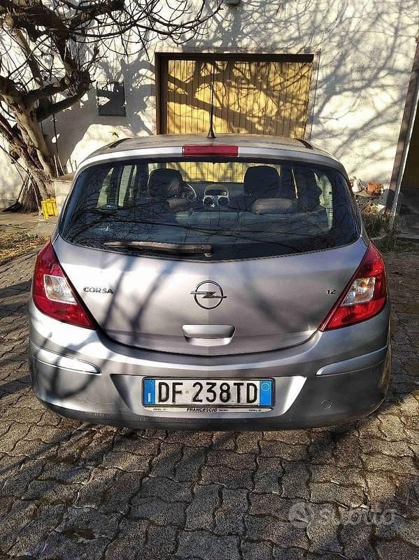 Usata Opel Corsa 80 CV (58 kW) 2007 Grigio Utilitaria