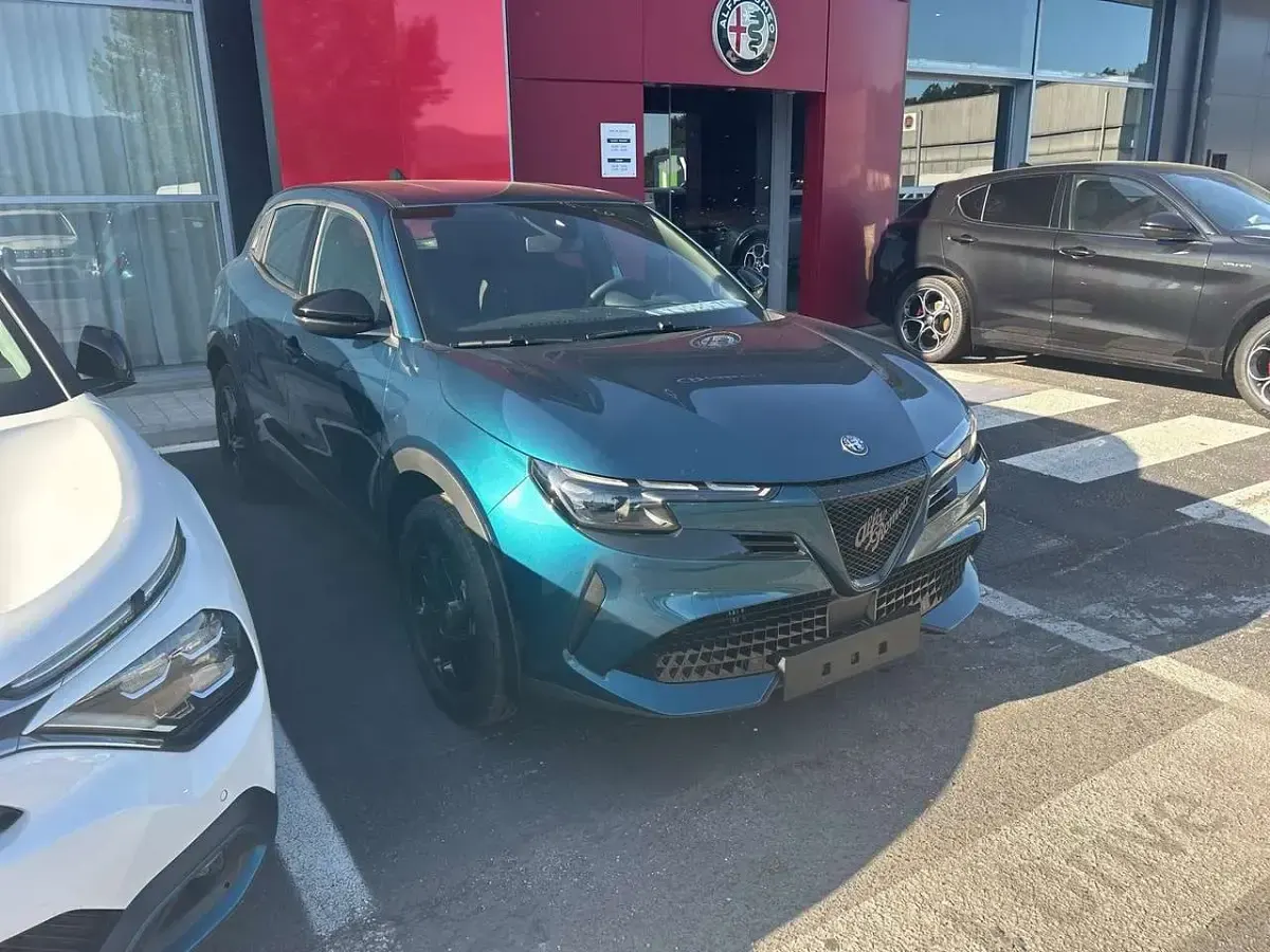 Nuova Alfa Romeo GT Junior 136 CV (100 kW) 2025 Blu/azzurro SUV