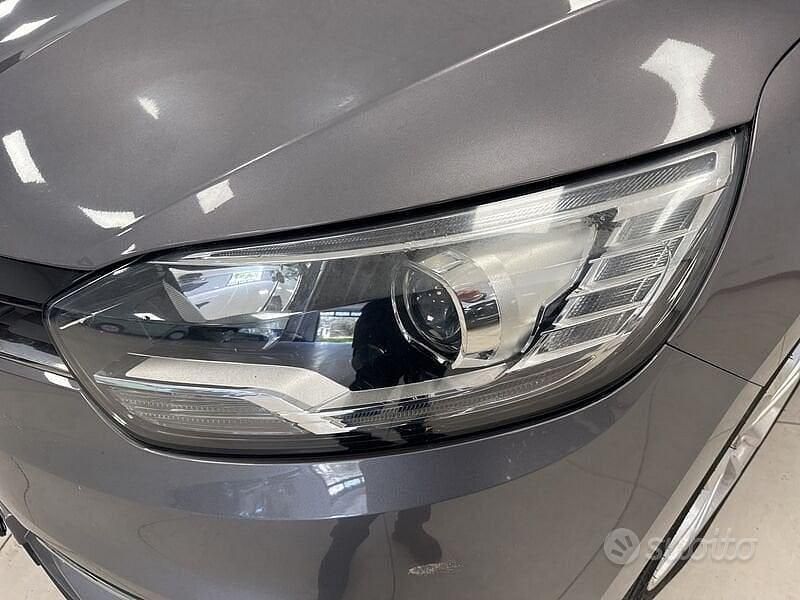 Usata Renault Grand Scénic IV 120 CV (88 kW) 2019 Grigio Monovolume