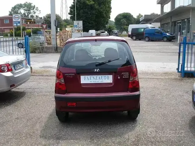 Usata Hyundai Atos Prime 63 CV (46 kW) 2007 Rosso Utilitaria