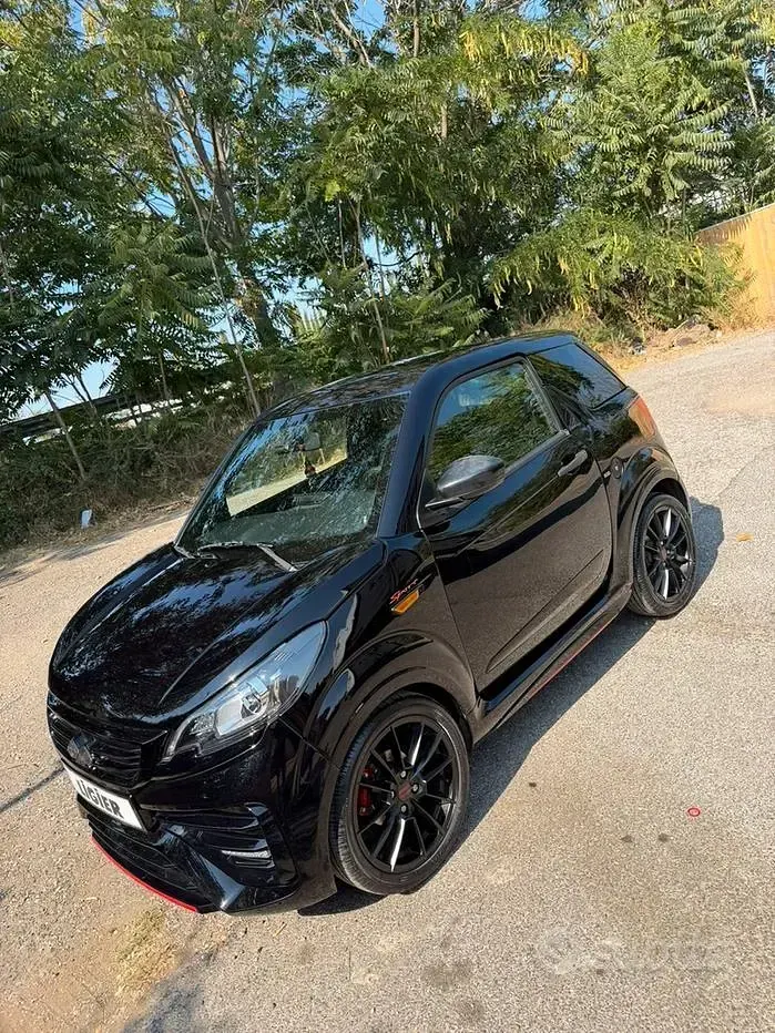 Usata Ligier JS50 2024 Nero Utilitaria
