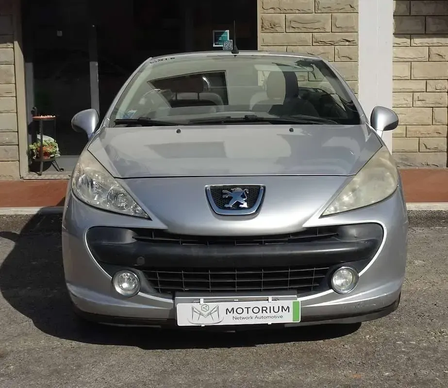 Usata Peugeot 207 CC 109 CV (80 kW) 2009 Grigio Cabrio