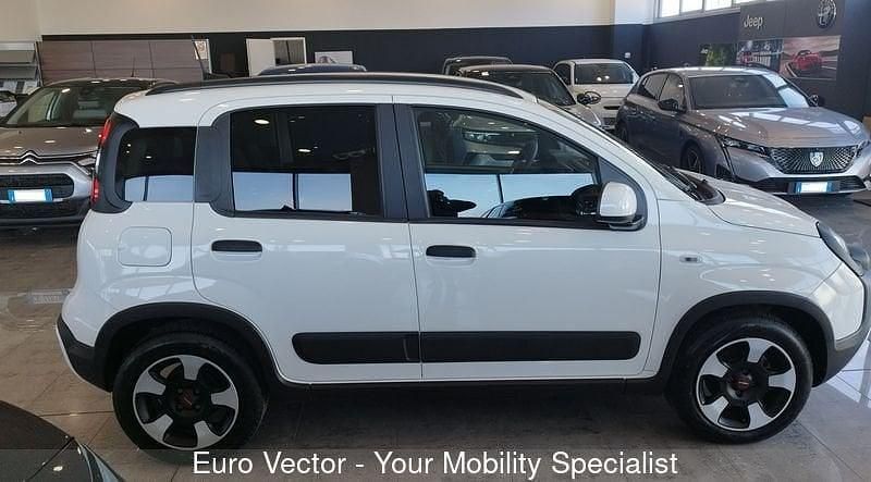 Usata Fiat Panda Cross Cross 69 CV (50 kW) 2024 Bianco Utilitaria