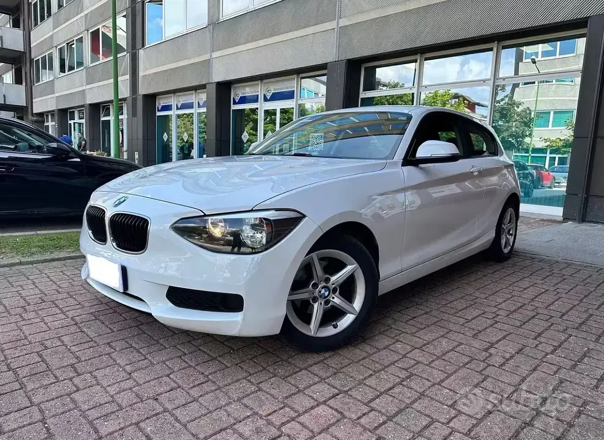 Usata BMW 114 95 CV (69 kW) 2014 Bianco Utilitaria