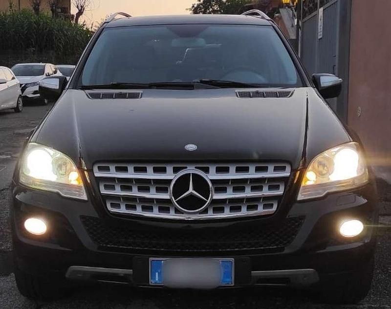 Usata Mercedes ML320 224 CV (164 kW) 2008 Nero SUV