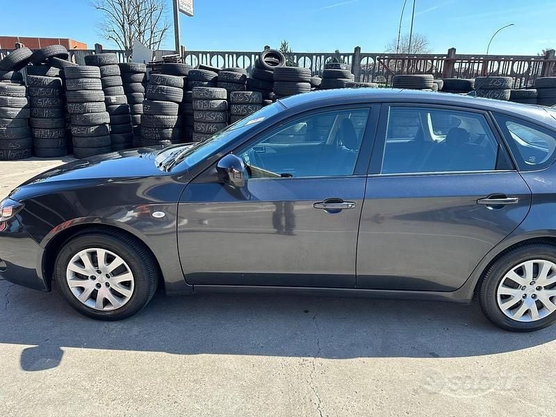 Usata Subaru Impreza Trend 107 CV (78 kW) 2011 Grigio Berlina