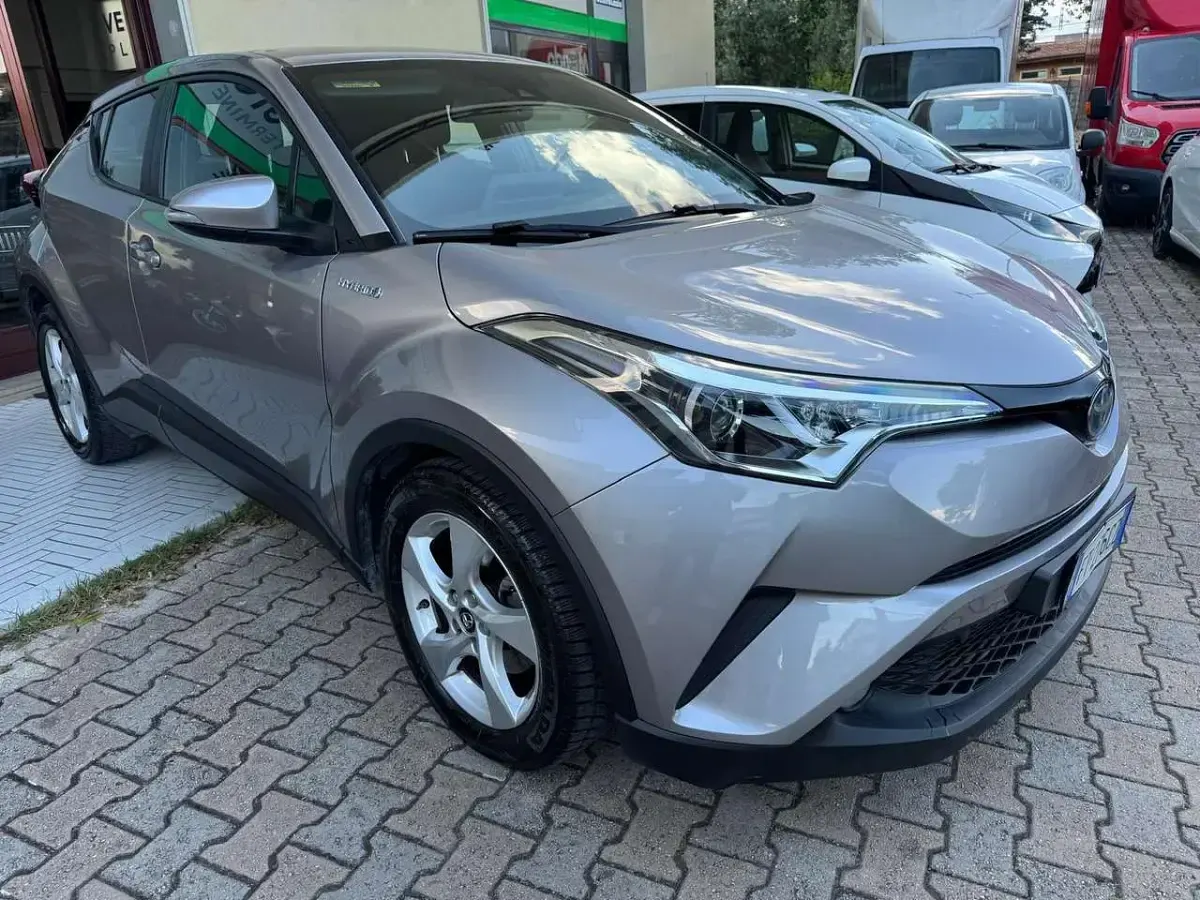 Usata Toyota C-HR Business Edition 98 CV (72 kW) 2018 Grigio SUV