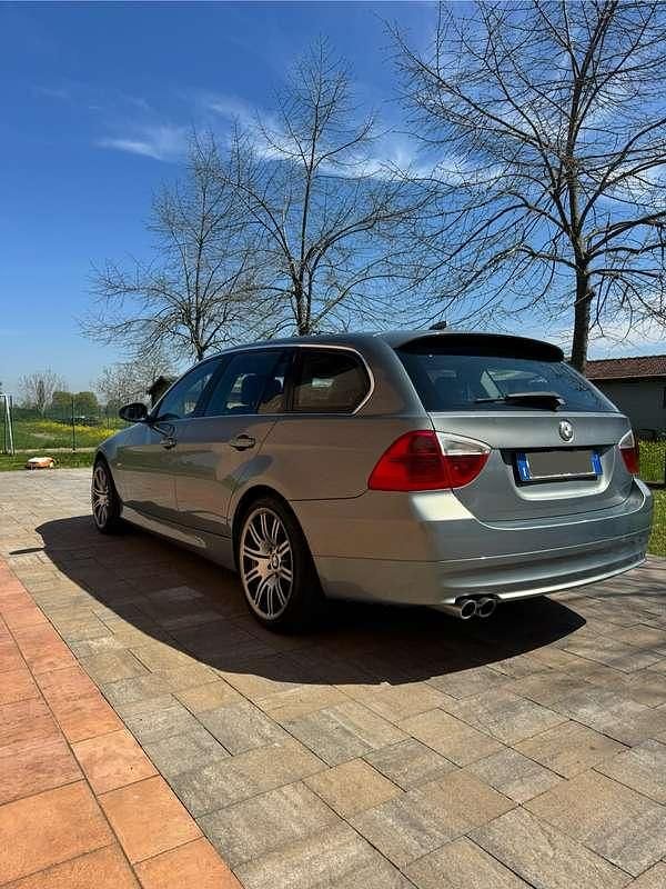 Usata BMW 330 231 CV (169 kW) 2005 Station wagon