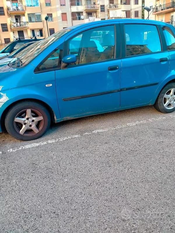 Usata Fiat Idea 95 CV (69 kW) 2005 Monovolume