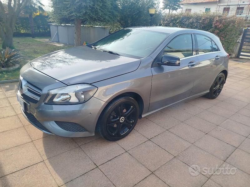 Usata Mercedes A180 Edition 109 CV (80 kW) 2016 Berlina