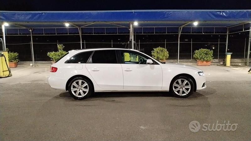 Usata Audi A4 143 CV (105 kW) 2010 Bianco Station wagon