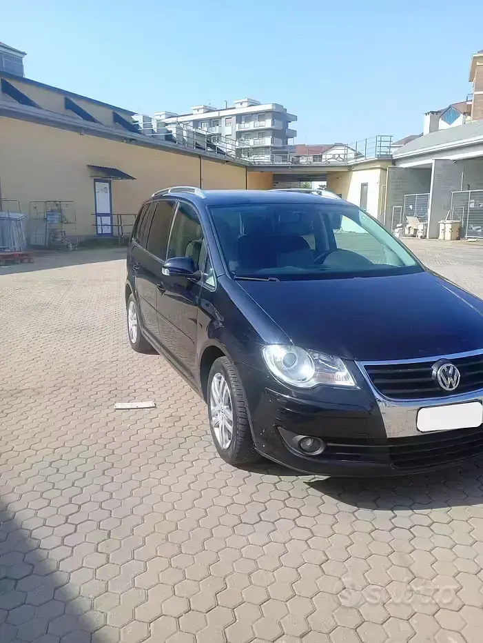 Usata VW Touran 102 CV (75 kW) 2008 Nero Monovolume