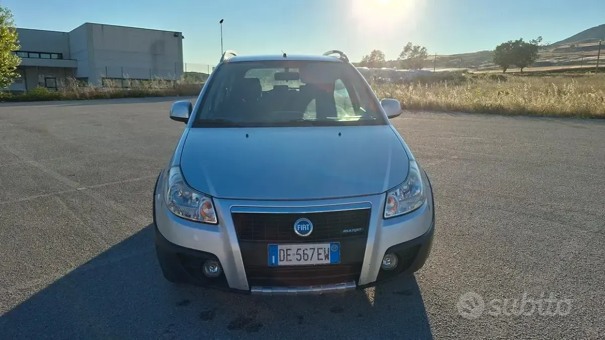 Usata Fiat Sedici Emotion 120 CV (88 kW) 2007 Grigio SUV