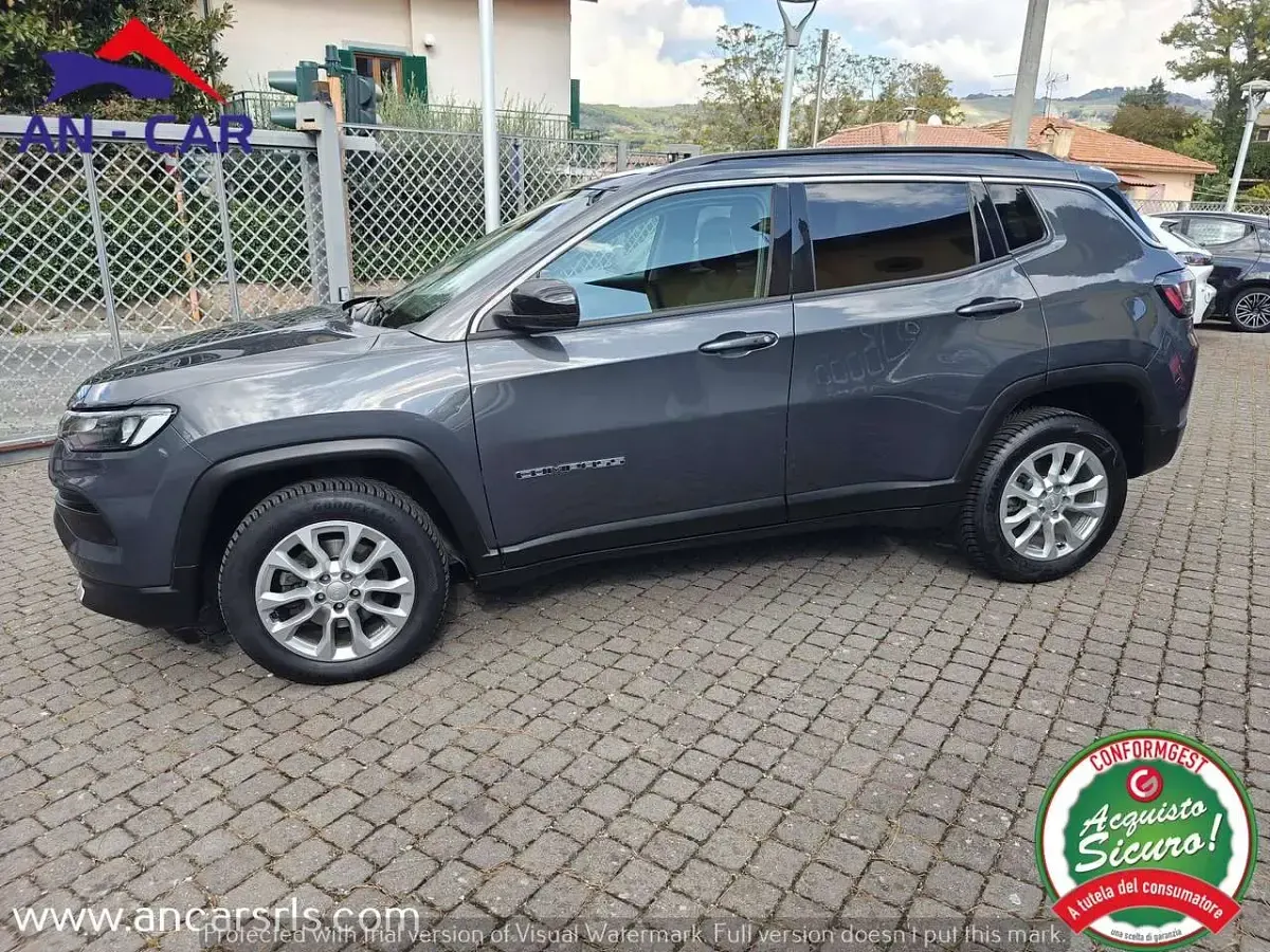 Usata Jeep Compass Limited 131 CV (96 kW) 2022 Grigio vulcano SUV