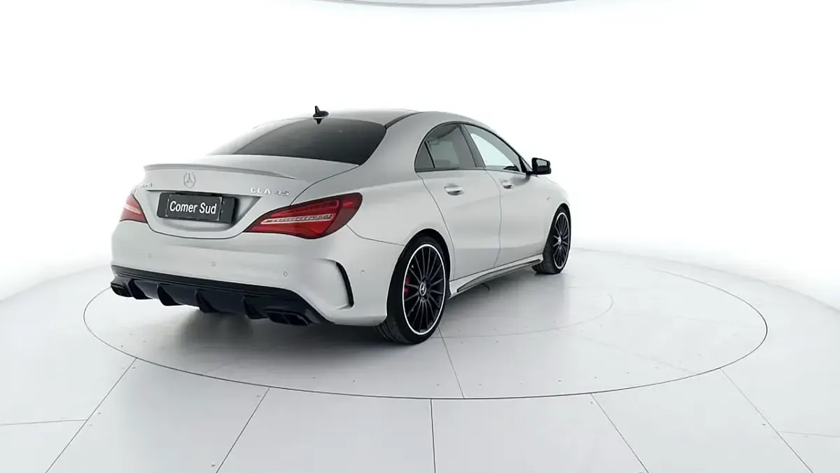 Usata Mercedes CLA45 AMG AMG 381 CV (280 kW) 2019 Argento Coupé