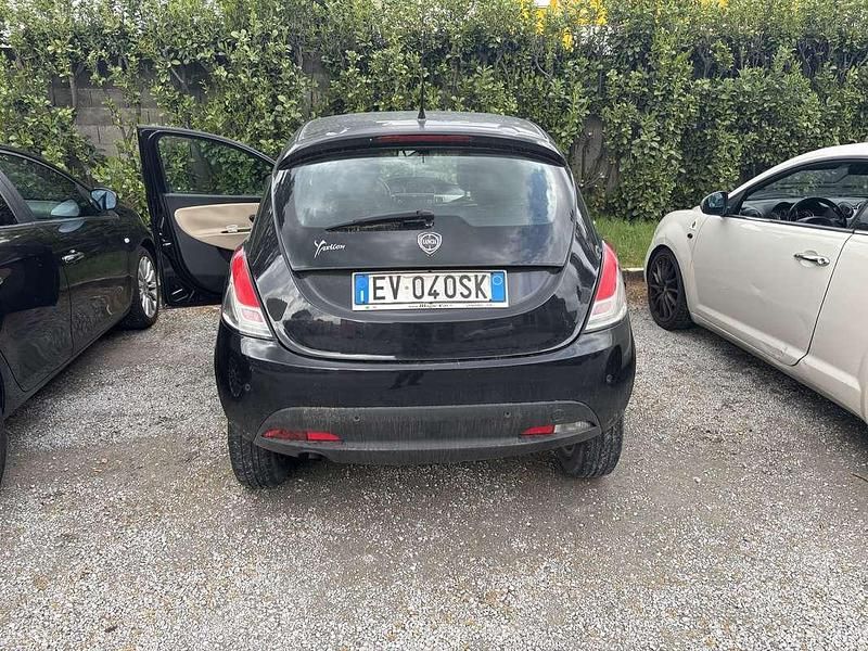 Usata Lancia Ypsilon 80 CV (58 kW) 2014 Utilitaria