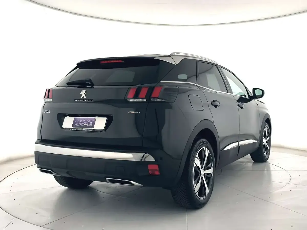 Usata Peugeot 3008 GT-line 131 CV (96 kW) 2020 Grigio scuro metallizzato SUV