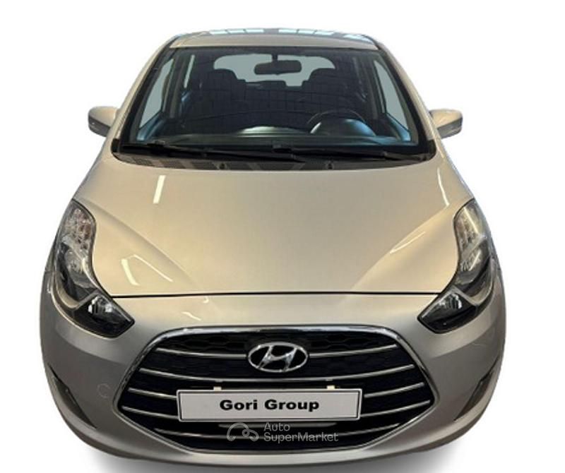 Usata Hyundai ix20 91 CV (66 kW) 2015 Argento Utilitaria