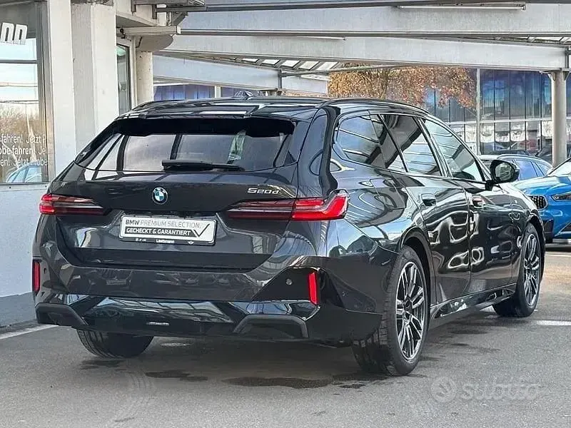 Usata BMW 520 M Sport 197 CV (144 kW) 2025 Grigio Station wagon