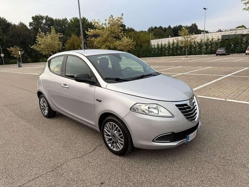 Argento Usata 2013 Lancia Ypsilon Gold Due volumi | 4500 € (Super prezzo) - Immagine 1/4