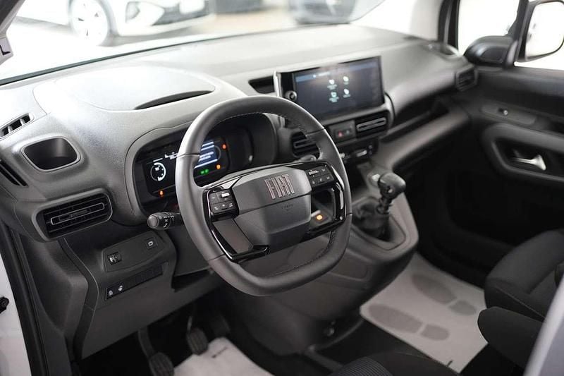 Nouvelle Fiat Doblò 131 ch (96 kW) 2026 Blanc Monospace