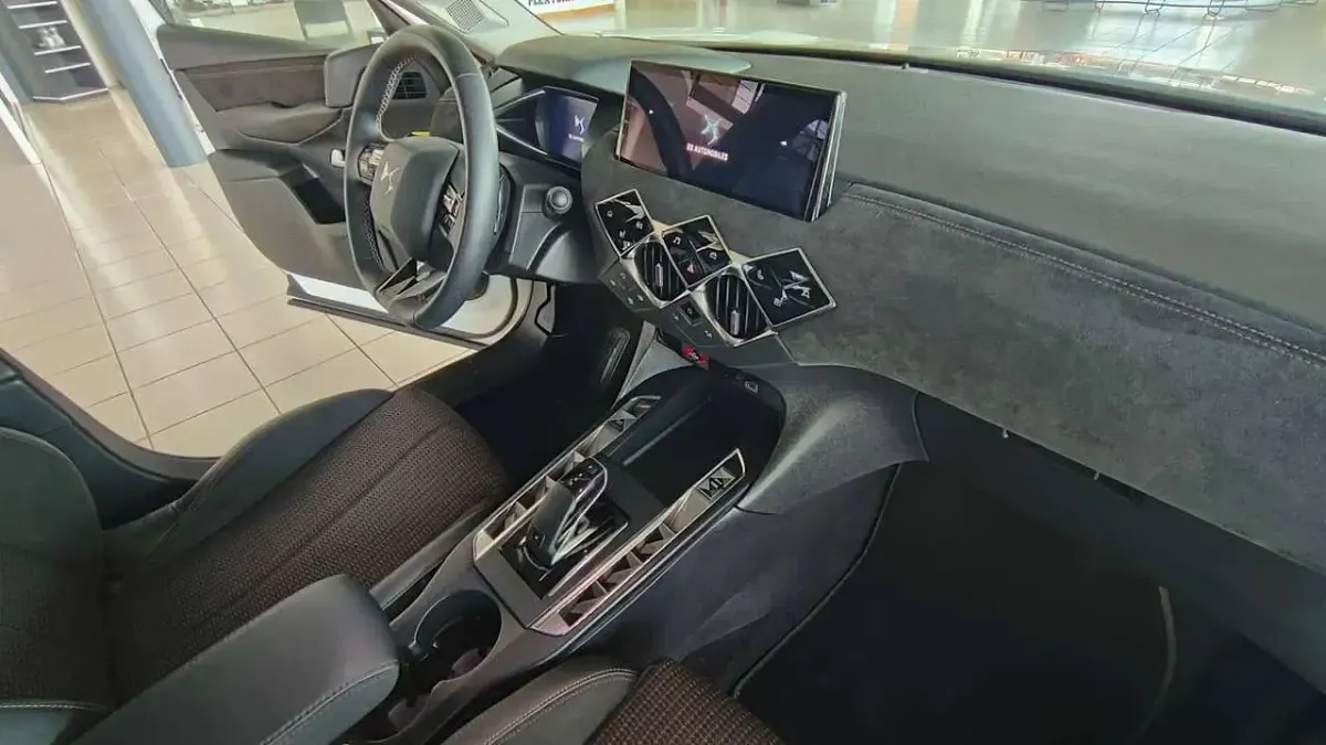 Usata DS Automobiles DS3 131 CV (96 kW) 2024 Bianco SUV