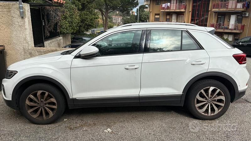 Usata VW T-Roc 150 CV (110 kW) 2022 Bianco SUV