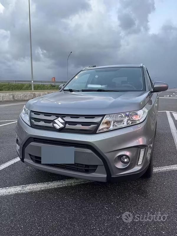Usata Suzuki Vitara 120 CV (88 kW) 2017 Grigio SUV