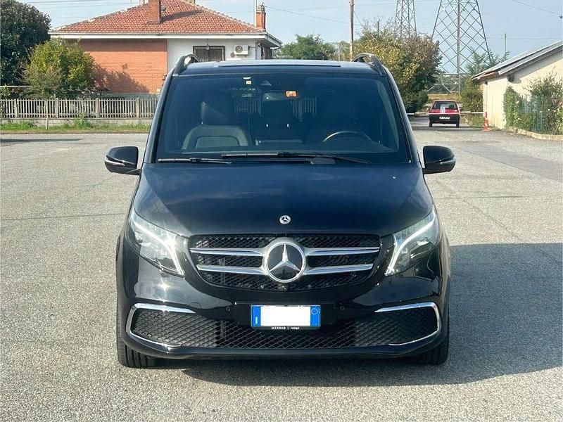 Usata Mercedes V250 Premium 190 CV (139 kW) 2023 Nero Monovolume