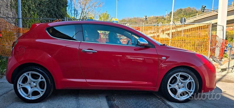 Usata Alfa Romeo MiTo 120 CV (88 kW) 2010 Rosso Utilitaria