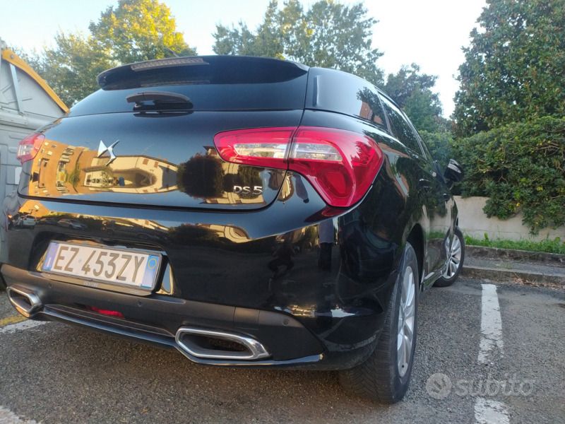 Usata DS Automobiles DS5 So Chic 120 CV (88 kW) 2015 Nero Utilitaria