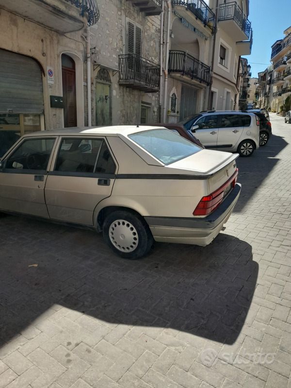 Usata Alfa Romeo 75 120 CV (88 kW) 1989 Berlina