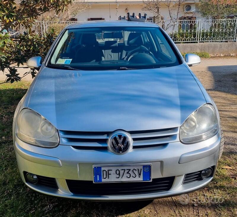 Usato 2007 VW Golf V 1.6 Benzin 102 CV (4.000 €)