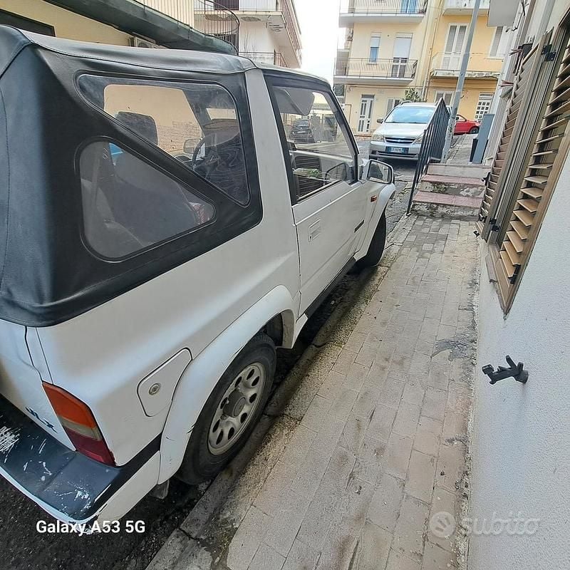 Usata Suzuki Vitara 1996 Bianco Cabrio