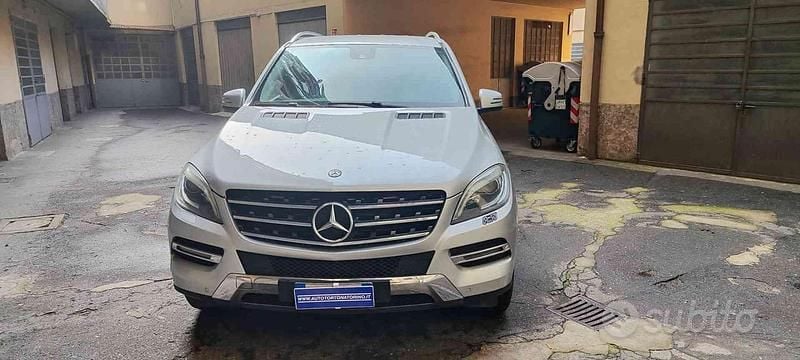 Usata Mercedes ML250 204 CV (150 kW) 2014 Grigio metallizzato SUV