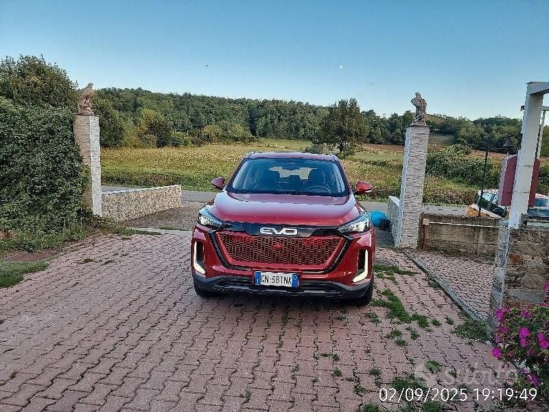 Usata EVO Evo 5 127 CV (93 kW) 2023 Rosso SUV