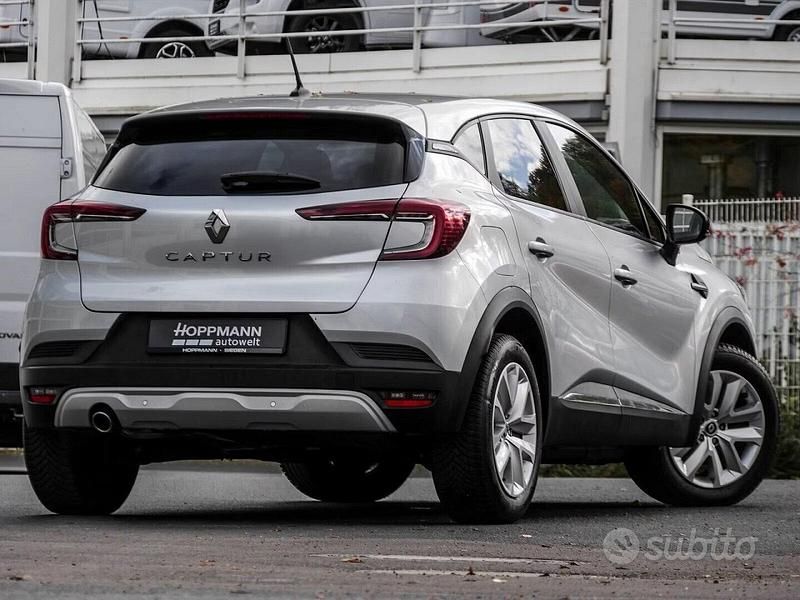 Usata Renault Captur 130 CV (95 kW) 2020 Grigio SUV