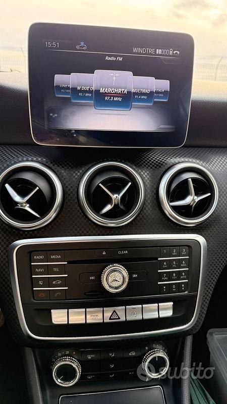 Usata Mercedes A180 Executive 109 CV (80 kW) 2017 Grigio Berlina