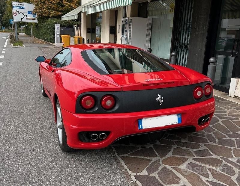 Usata Ferrari 360 400 CV (294 kW) 2002 Rosso Coupé