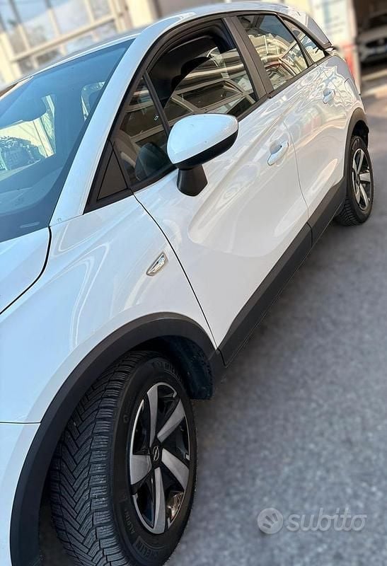 Usata Opel Crossland X 110 CV (80 kW) 2021 Bianco SUV