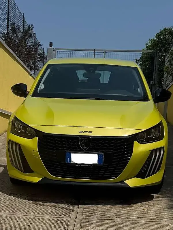 Usata Peugeot 208 Active 75 CV (55 kW) 2024 Utilitaria