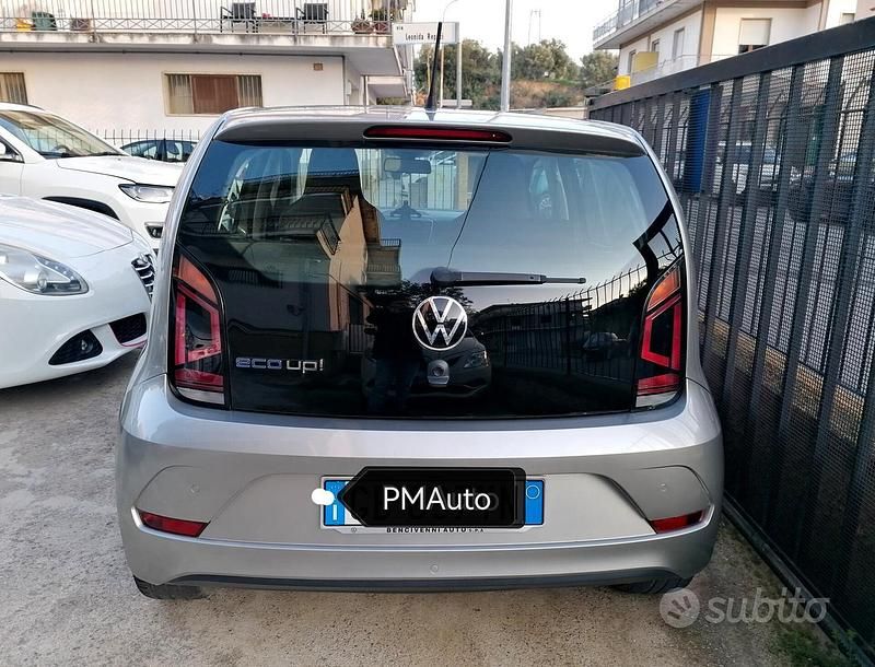 Usata VW up! Comfortline 67 CV (49 kW) 2020 Grigio Utilitaria
